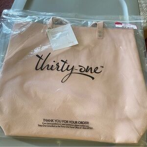 Thirty one around town tote